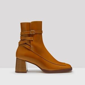 Miista Caramel Heeled Boots - Size 7.5 - Like new